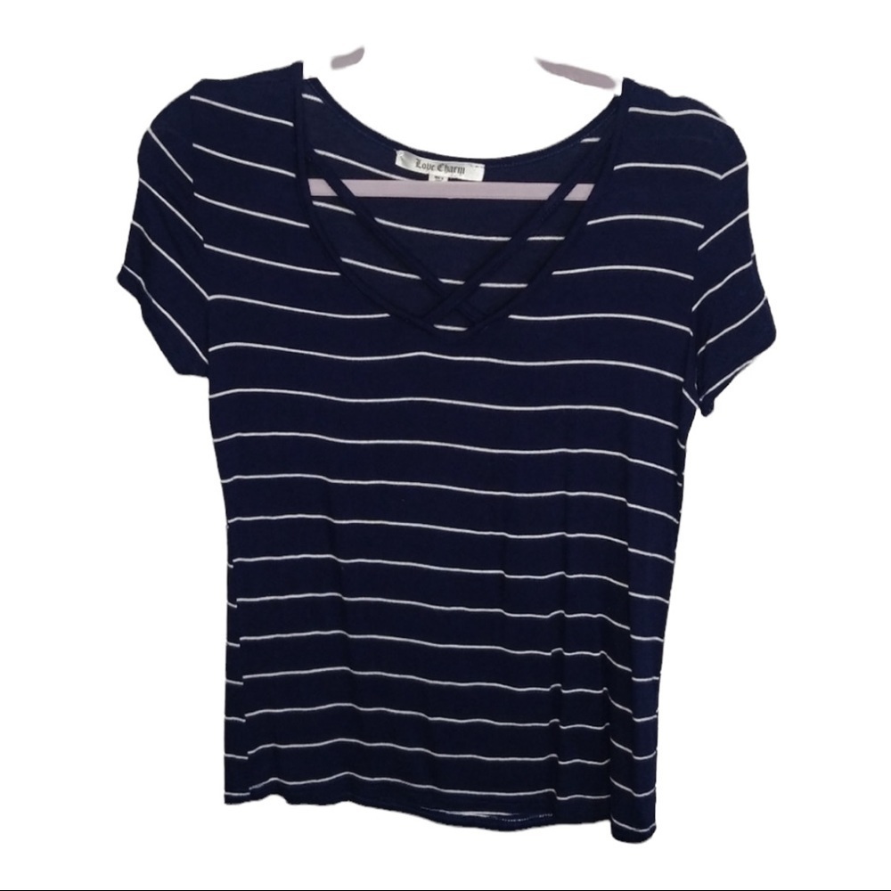 Love Charm criss cross front Top size medium